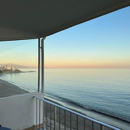 Beachfront, Top Floor Corner 2-Bed, Estepona Paseo Apartman Kültér fotó