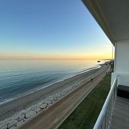 Beachfront, Top Floor Corner 2-Bed, Estepona Paseo Apartman Kültér fotó