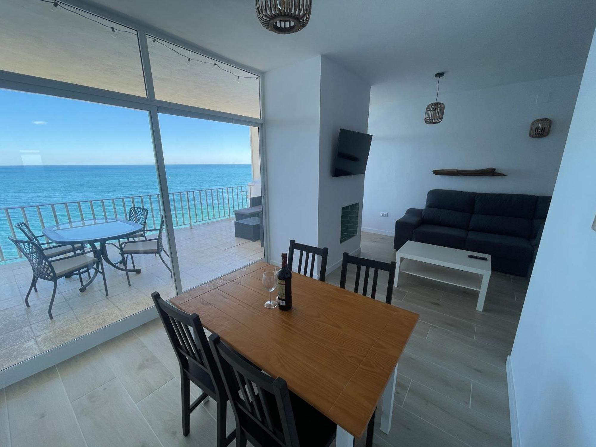 Beachfront, Top Floor Corner 2-Bed, Estepona Paseo Apartman Kültér fotó